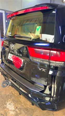 تۆیۆتا لاند کروزەر